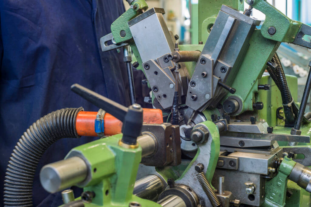 Tornitura automatica di guarnizioni industriali MPF srl